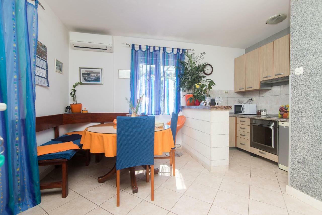 Apartments Jakov Mirca  Exterior photo