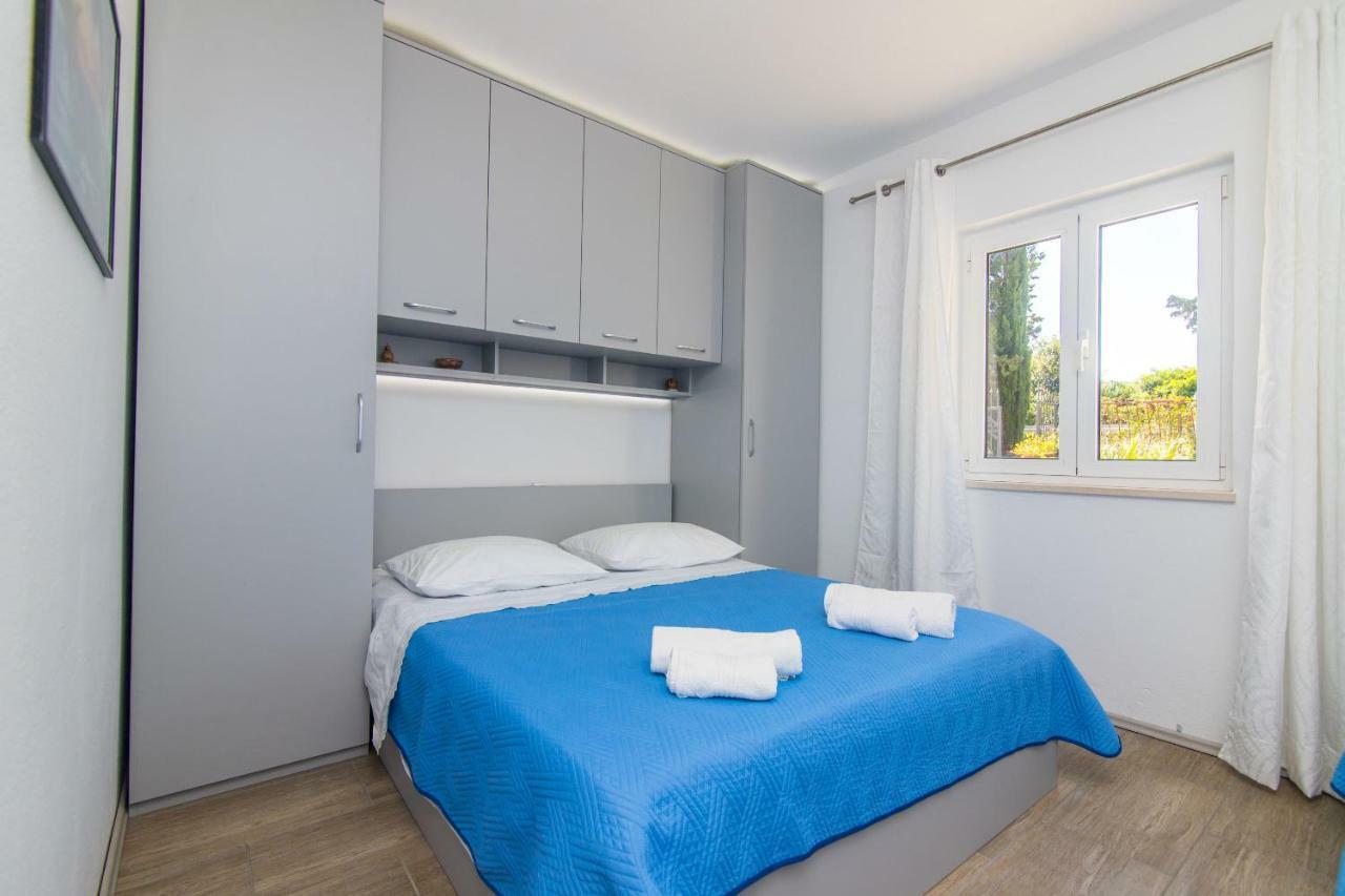 Apartments Jakov Mirca  Exterior photo