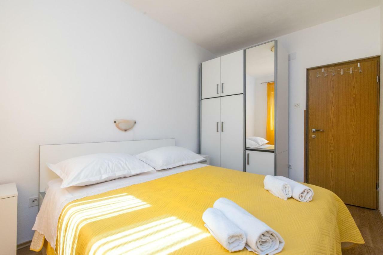 Apartments Jakov Mirca  Exterior photo